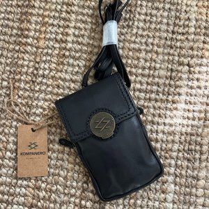 KOMPANERO CANADA ROVER - THE MOBILE POUCH in Black - NWT